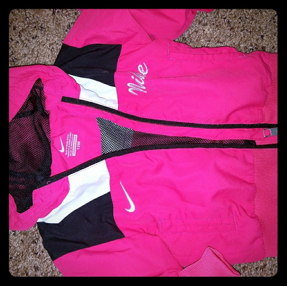 Nike wind breaker